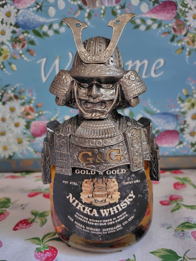 貴重 金属製　 NIKKA WHISKY ニッカウヰスキー　鎧 兜 侍 将軍 貴重 金属製 NIKKA WHISKY ニッカウヰスキー 鎧 兜 侍 将軍