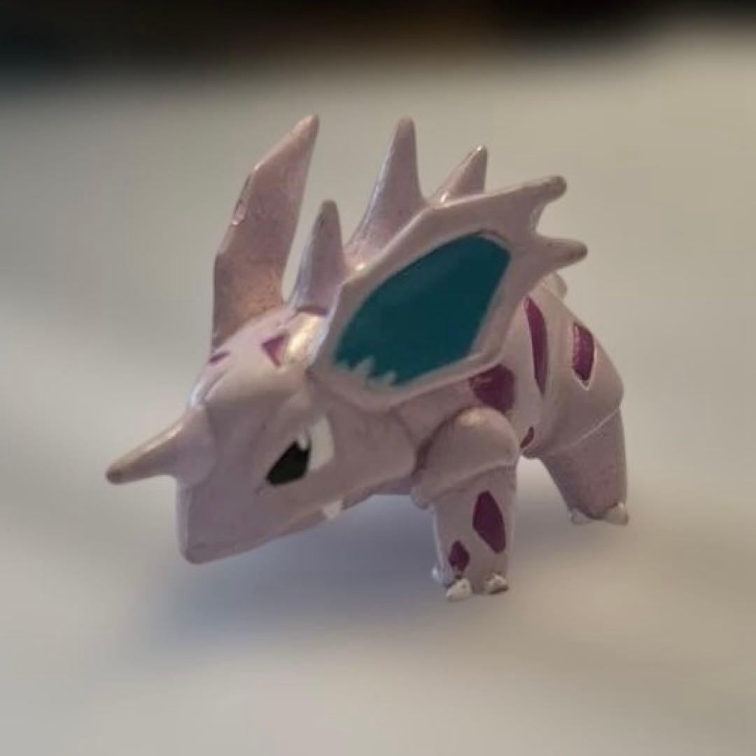 希少 モンコレ ニドリーノ フィギュア モンスターコレクション