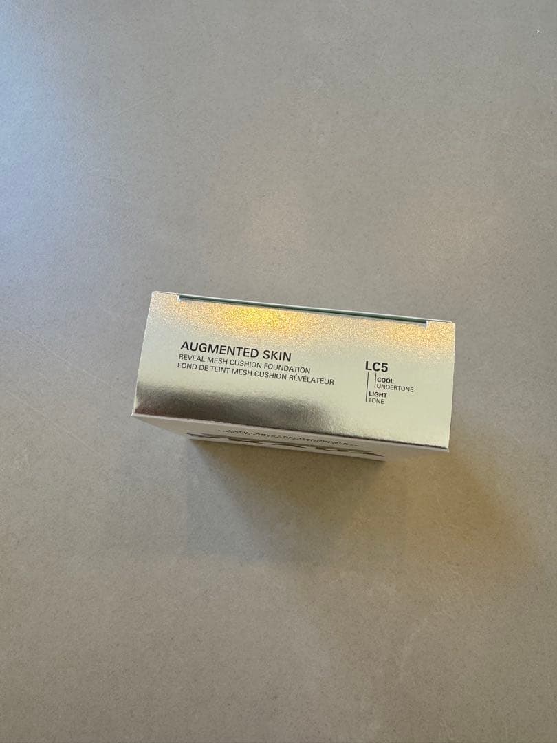 PRADA ブルー 限定パッケージ クッションファンデーション LC5 新品