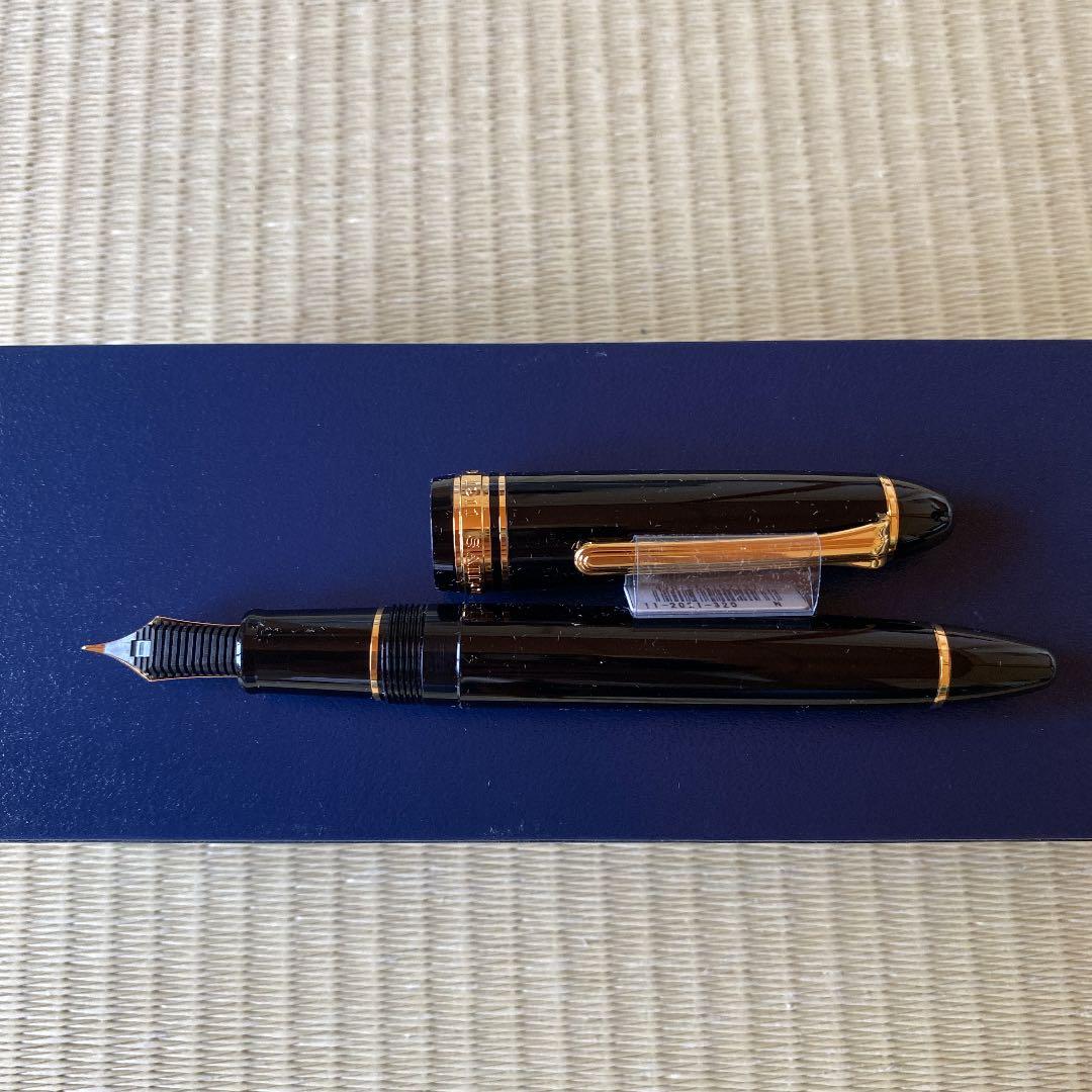 Yahoo!オークション - セーラー 万年筆 プロフィットモザイク レッド F