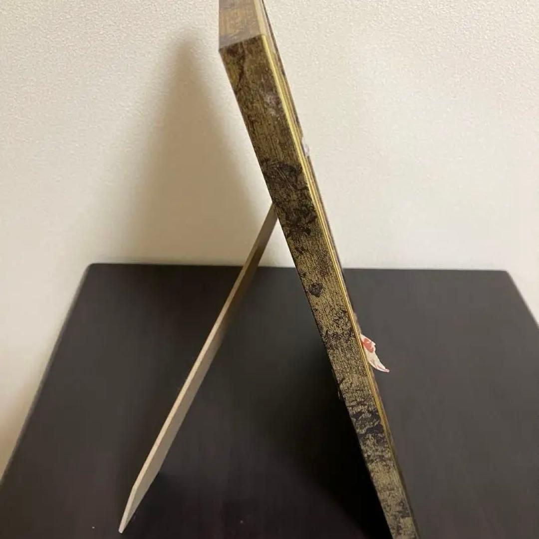 女優画16 額装品　額縁寸法32.7㎝×24.0㎝×1.5㎝　色鉛筆画　定款付