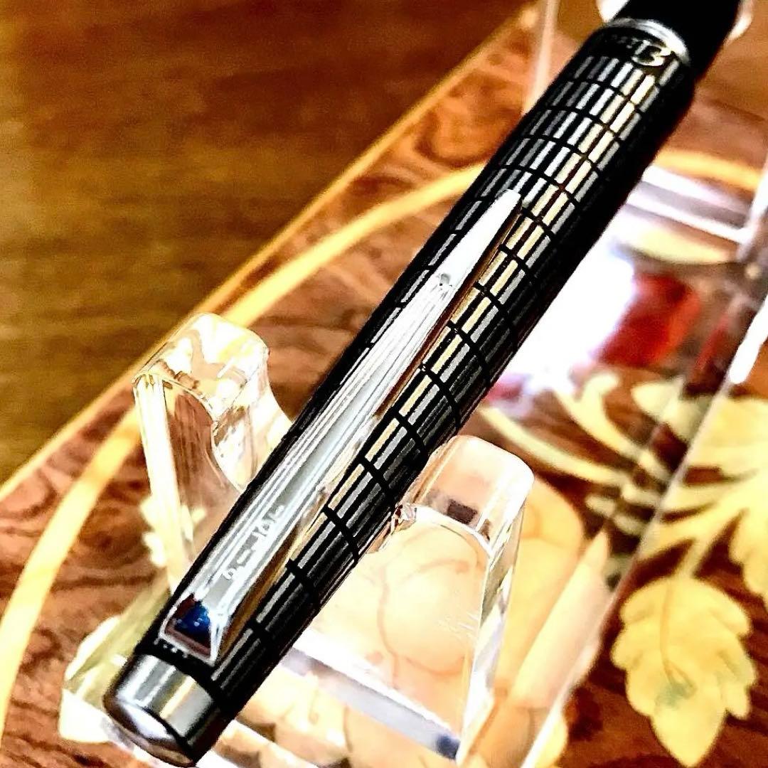 ☆超お勧め☆書き味抜群☆美しいパイロット万年筆エリート格子柄(M)シルバー