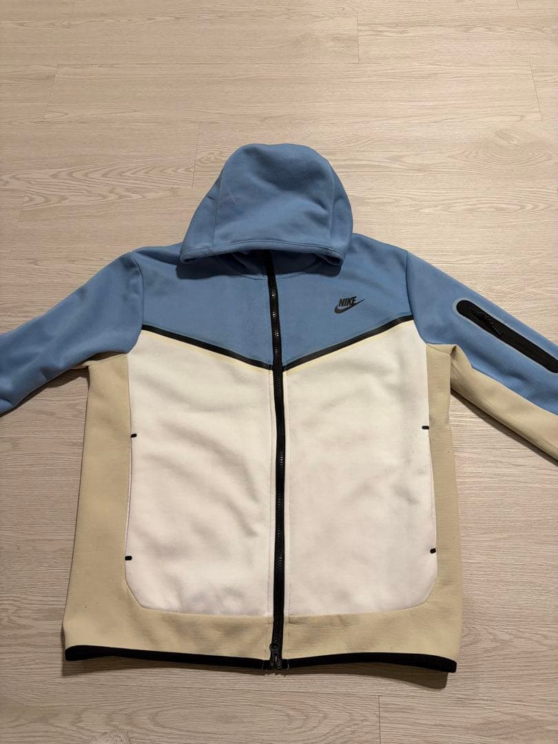 『値下げ可』Nike テックフリース　限定カラー