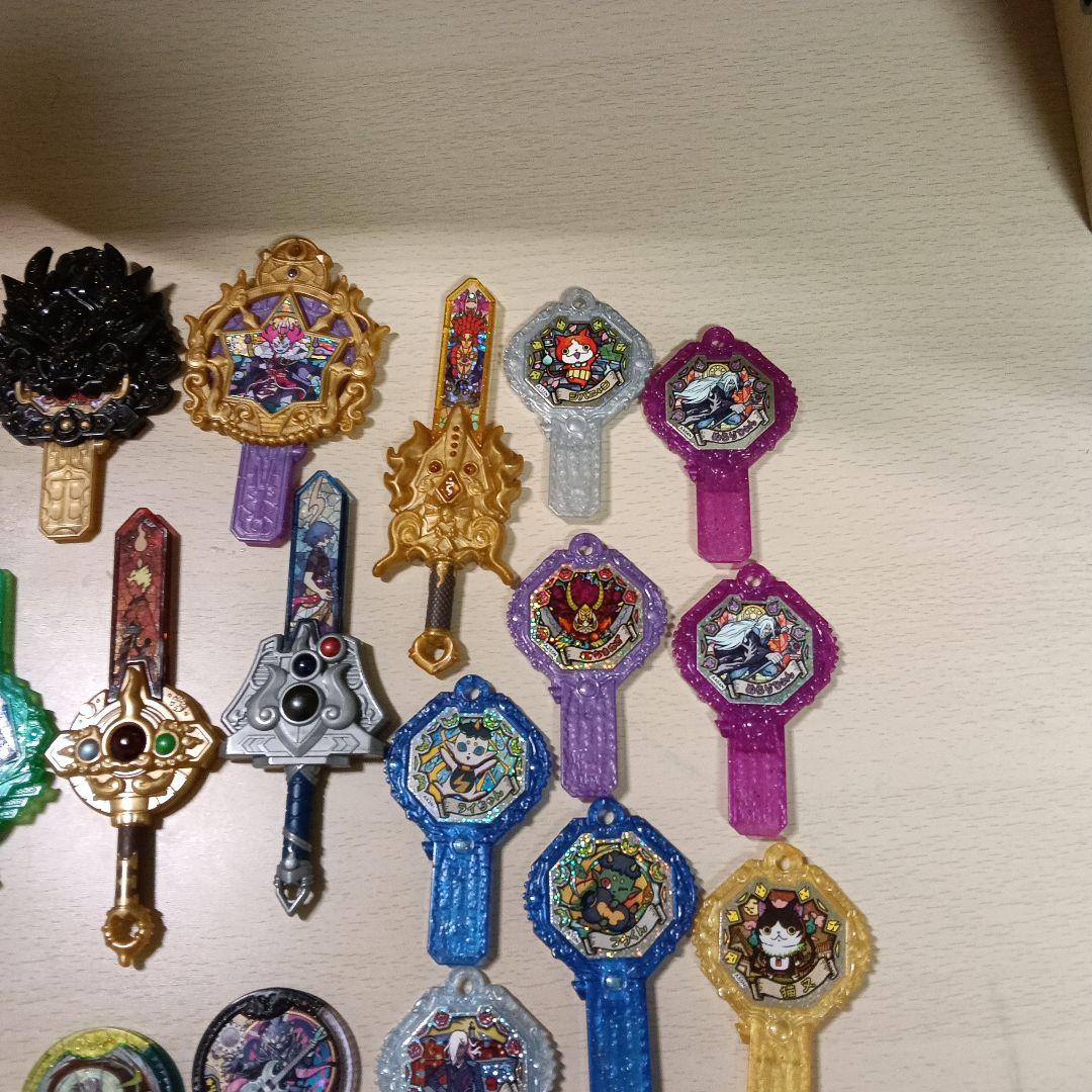 妖怪ウォッチまとめ売り　妖怪アーク DXアーク　 妖聖剣　　Yメダル　その他諸々