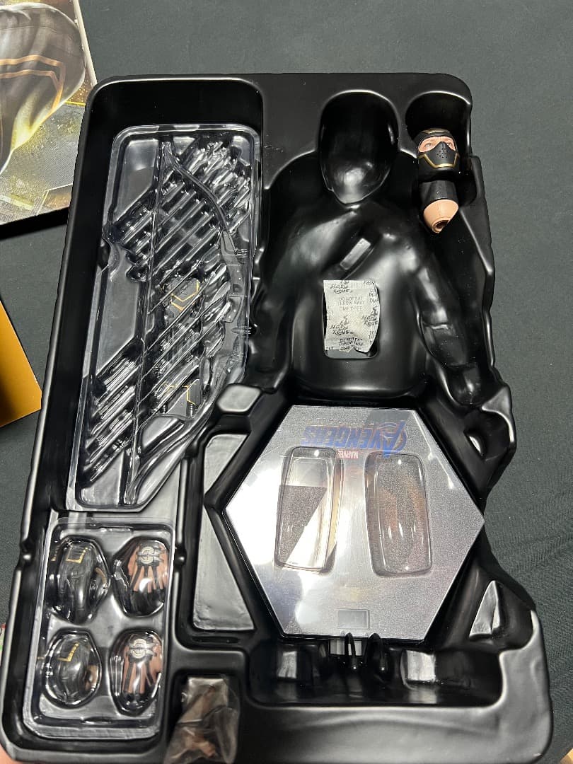 HotToys エンドゲーム ホークアイ/ローニン ホットトイズ