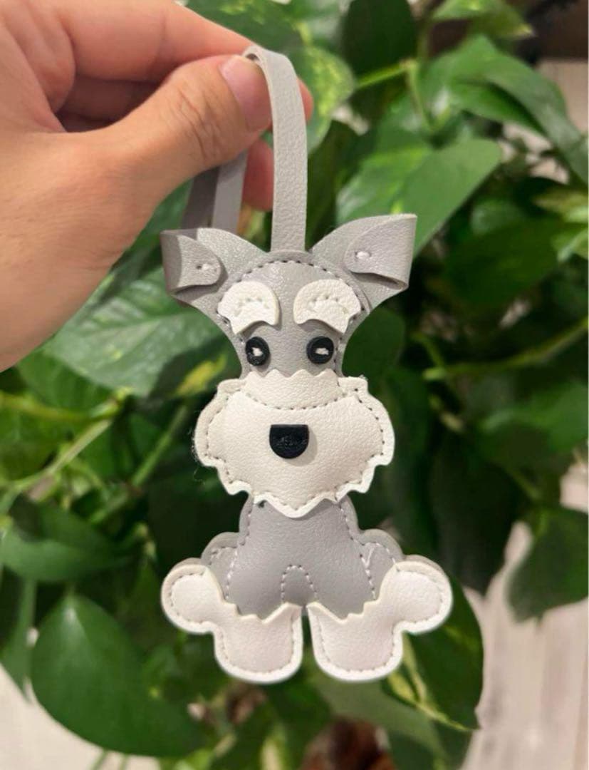 在庫処分 グレー 黒 ミニチュアシュナウザー2個セット 肉球2個付き