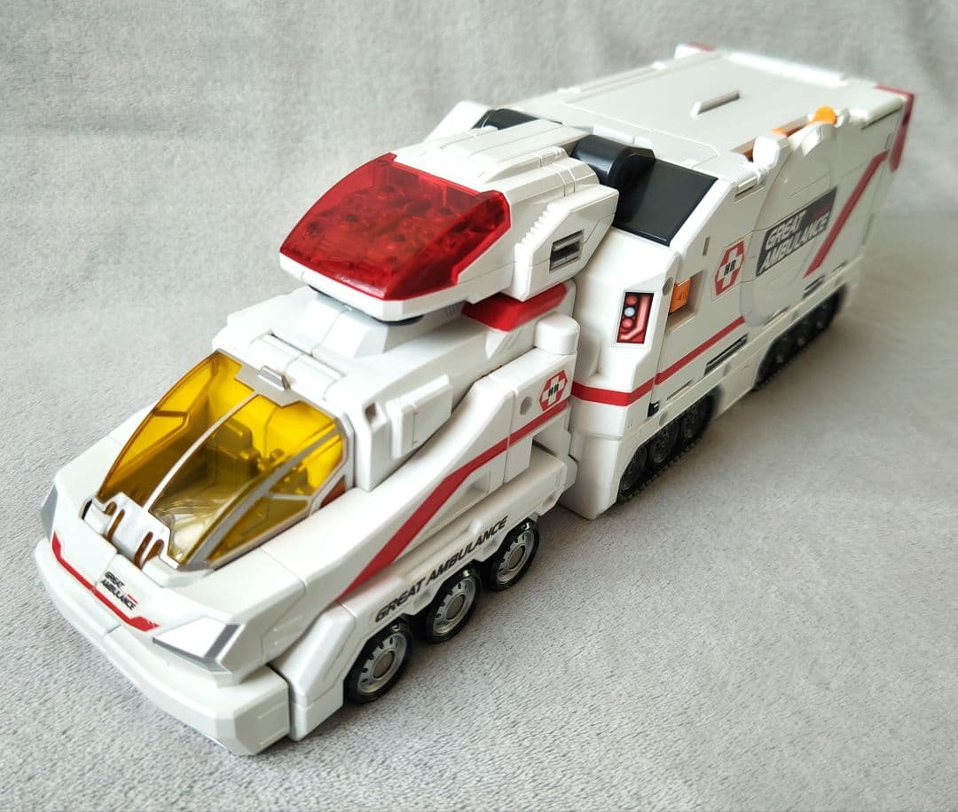 トミカ ハイパーレスキュー グレートアンビュランス - メルカリ