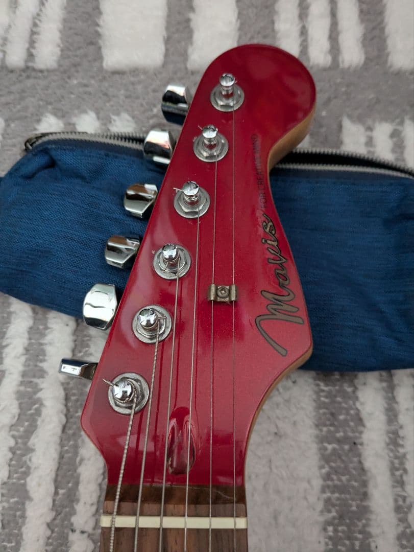 Mavis メイビス エレキギター ストラトタイプ 赤 石橋楽器・ソフトケース