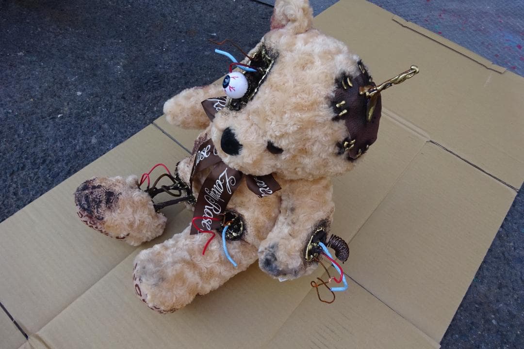 ユニークデザインのぬいぐるみ ポンコツベア 特別仕様 1点ものカスタム