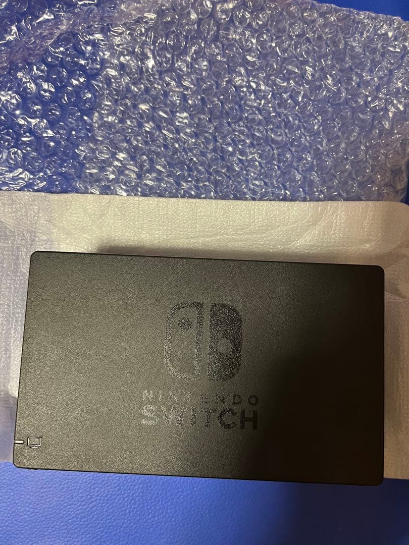 【ほぼ未使用/美品】Nintendo Switch 本体 付属品完備 ネオン