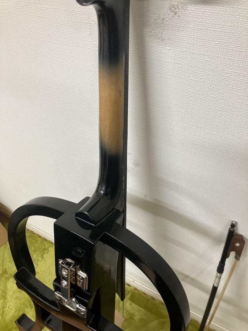 エレクトリックチェロ