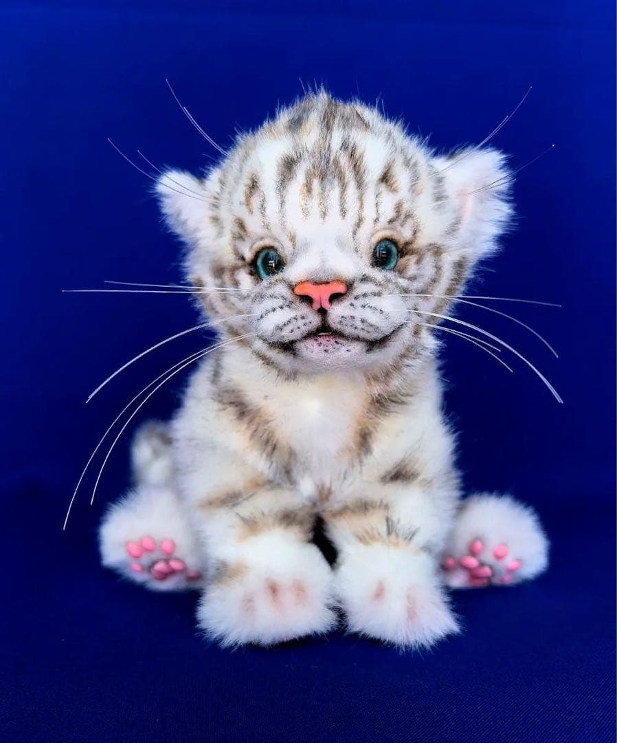 海外作家様作 アートドール ホワイトタイガーの赤ちゃん かわいい