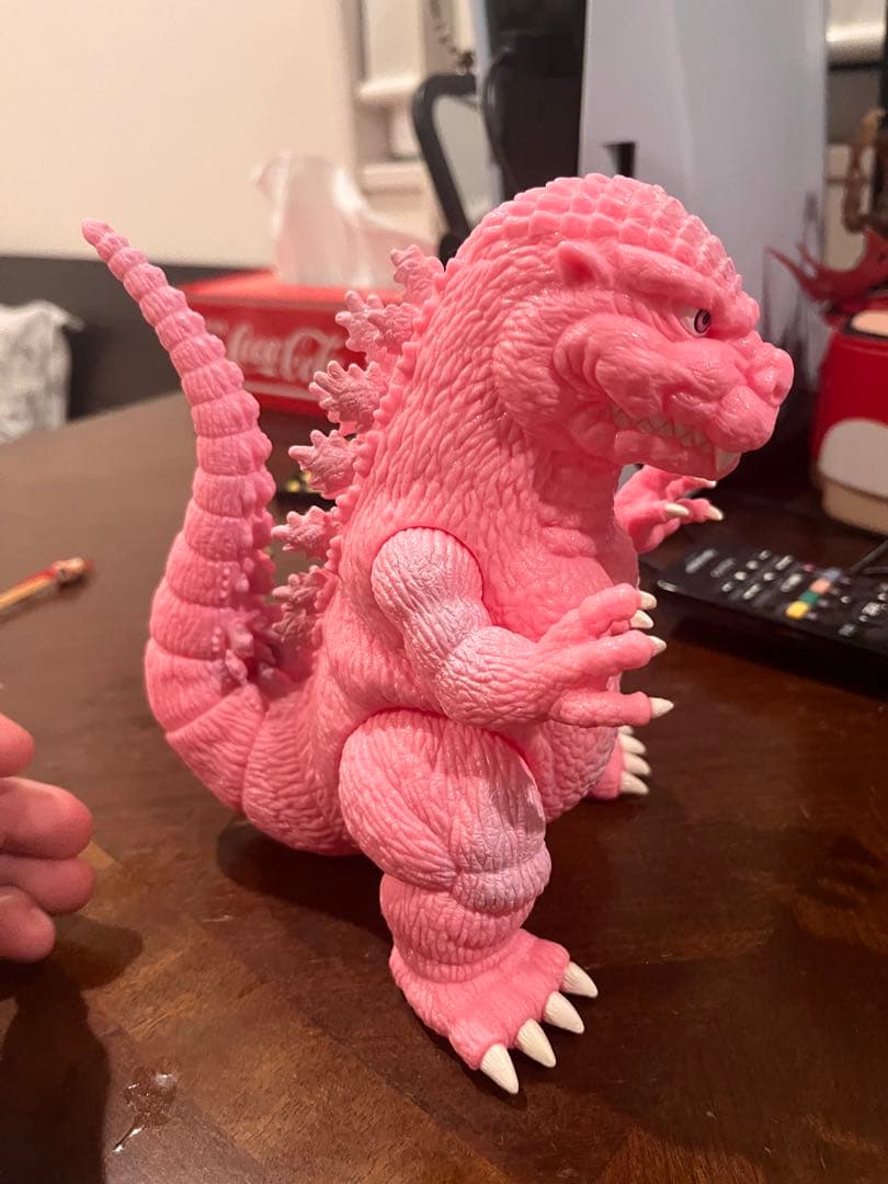 Fantazzzy TOYS /ファンタジートイズ ゴジラ ソフビ ピンク
