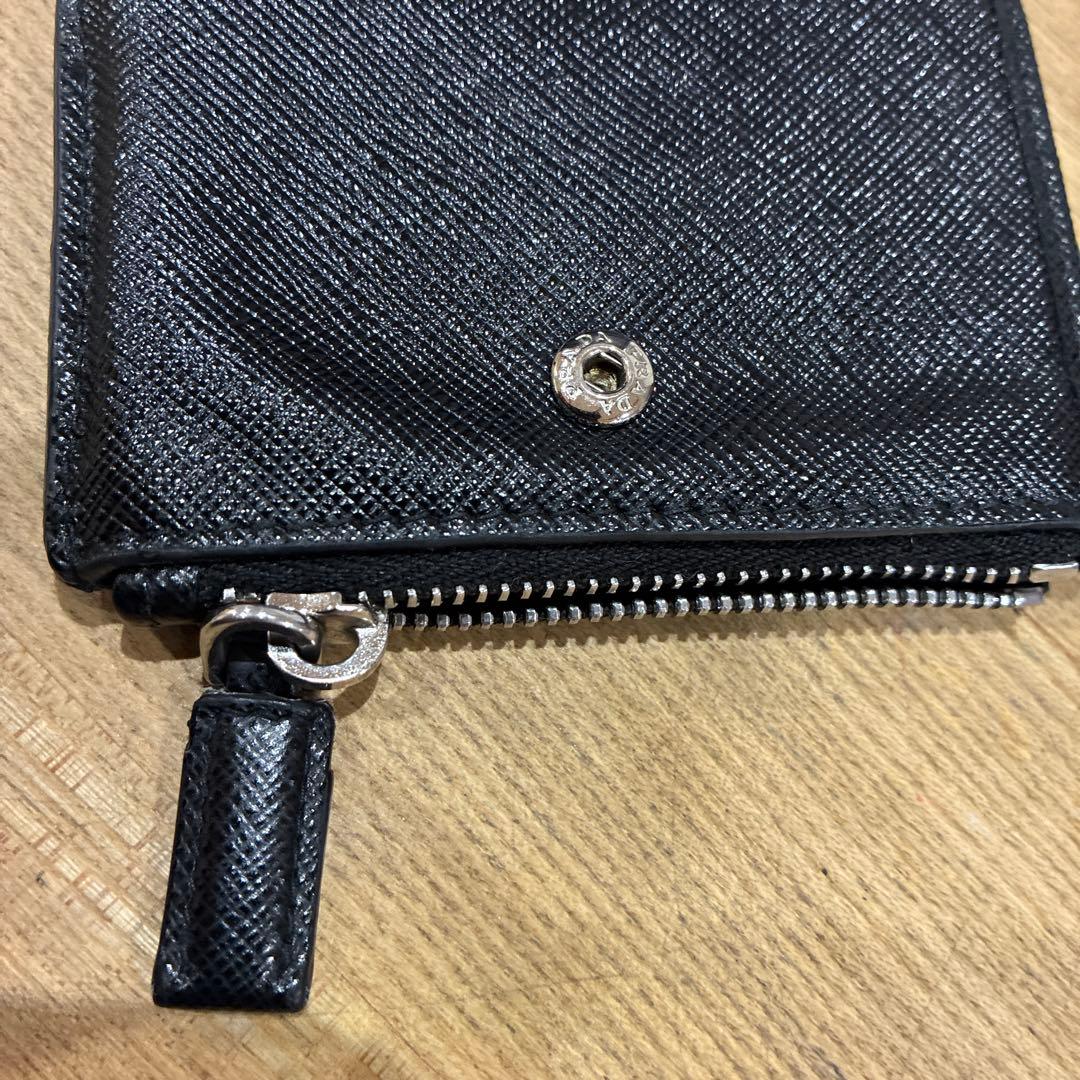 金*木様 PRADA ブラック 二つ折り財布 サフィアーノレザー