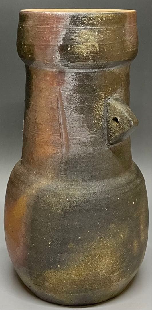 neko008　山本雄一　備前花入　共箱(四方桟盛蓋) 共布　yy49