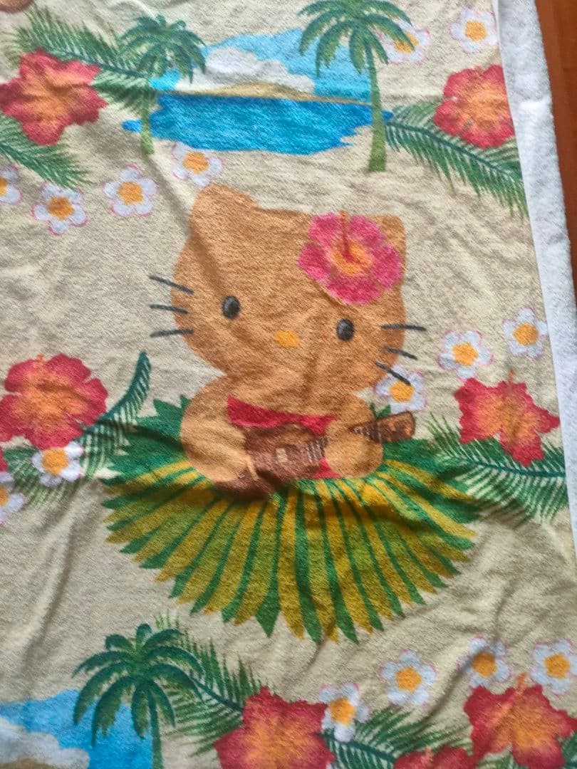 日焼けキティ　キティちゃん　サンリオ　バスタオル　　タオルケット　平成レトロ