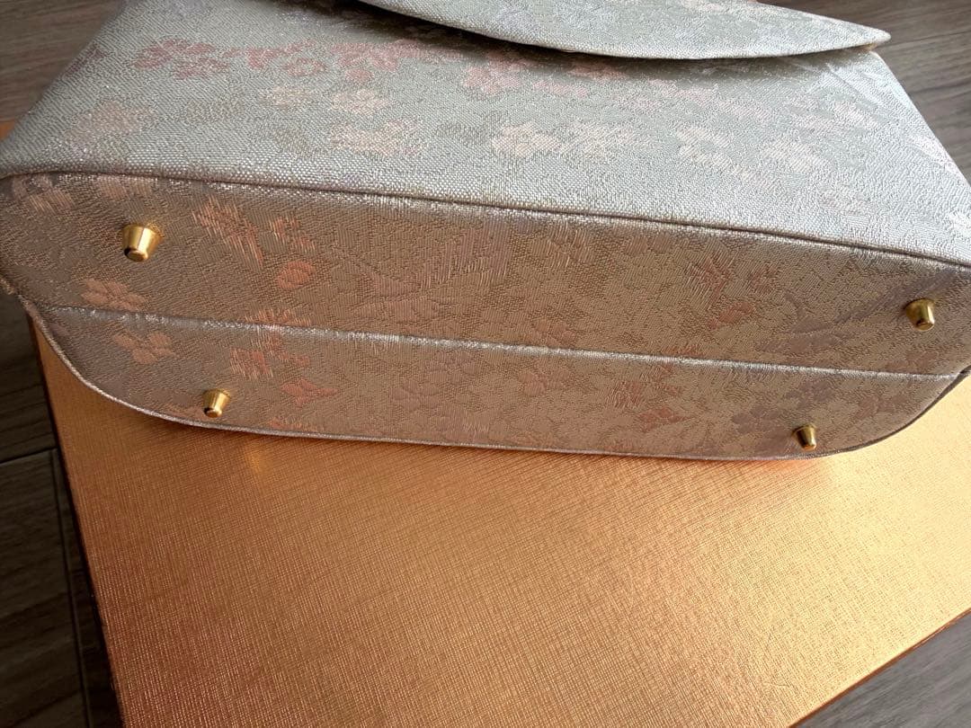 世美庵 高級帯地 草履バッグセット 新品 留袖 訪問着 シルバー系