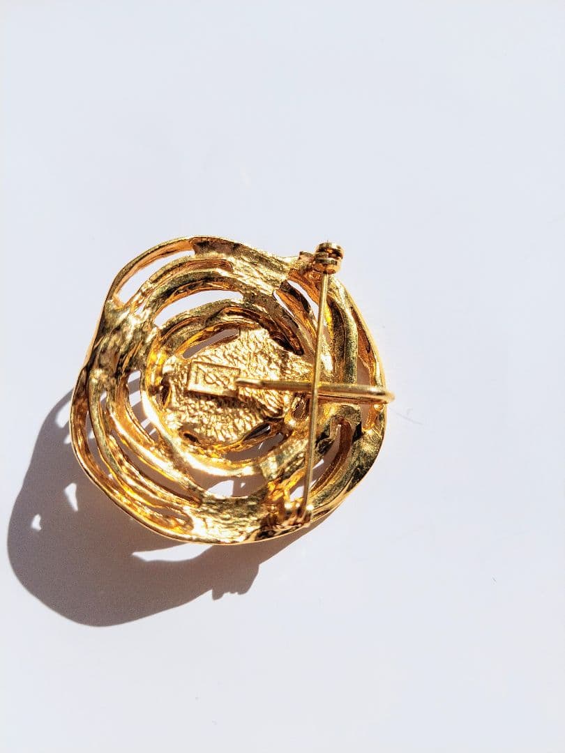 YSL イヴ・サンローラン ブローチ フック付きなのでペンダントトップに