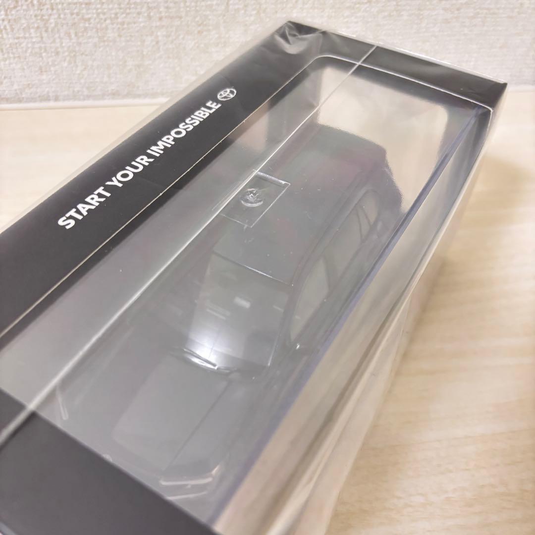 新型RAV4 カラーサンプル Z ハイブリッド ダークブルーマイカ