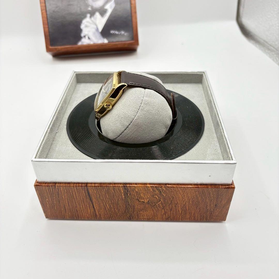 【限定品】BULOVA フランク・シナトラ トノー型 腕時計 専用BOX付き