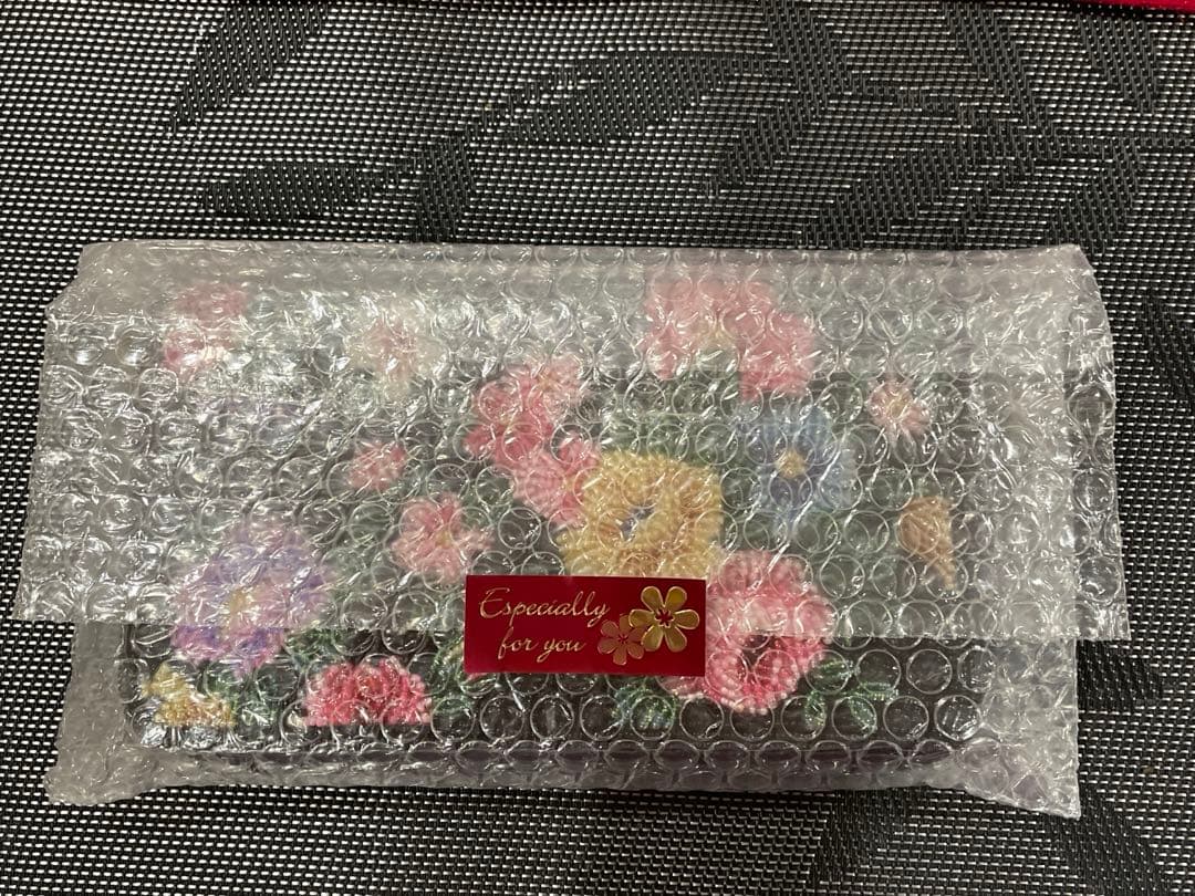 ビーズ刺繍 花柄 長財布