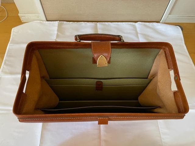 【松戸】アンティーク未使用　クラシック調ビジネスバッグ