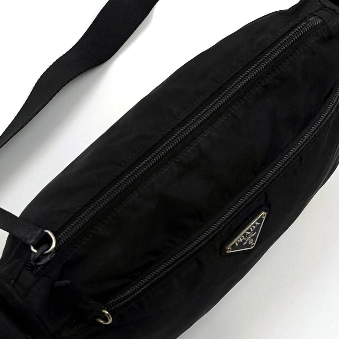 人気✨プラダ ショルダーバッグ カメラバッグ　三角ロゴ ナイロン 　レザー 黒