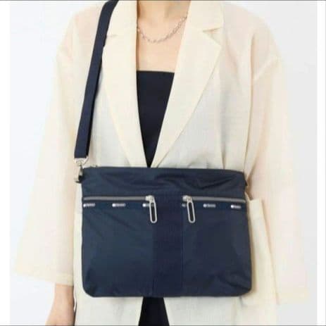 ✨美品✨レスポートサック　エッセンシャル　ポーチクロスボディ　ネイビー