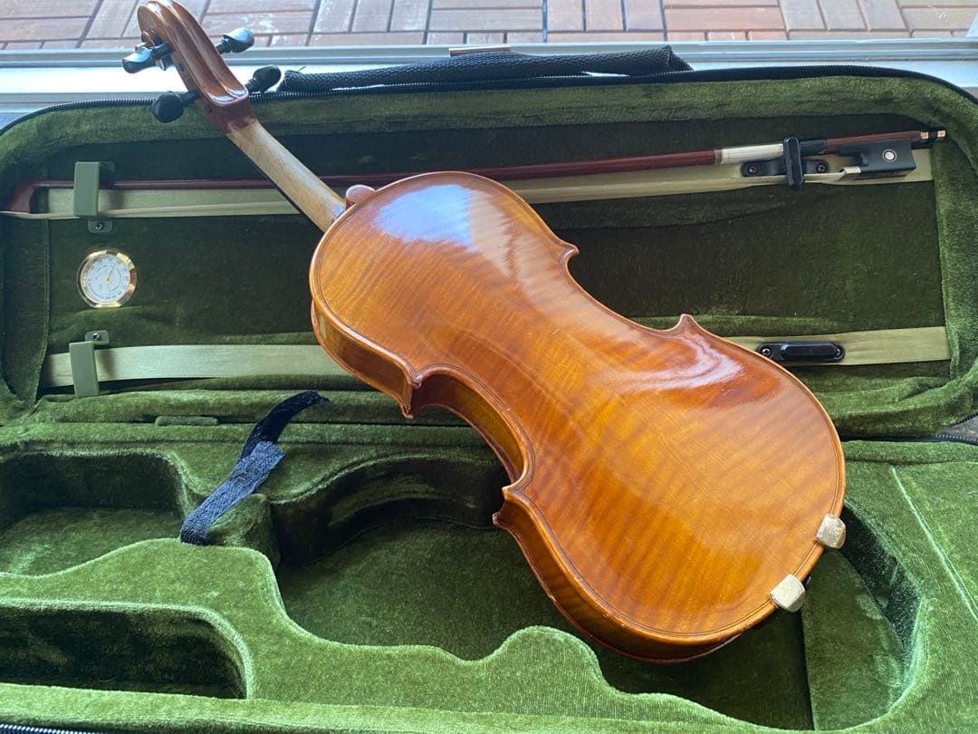 分数バイオリン1/4 弓と肩当て、ケース付き