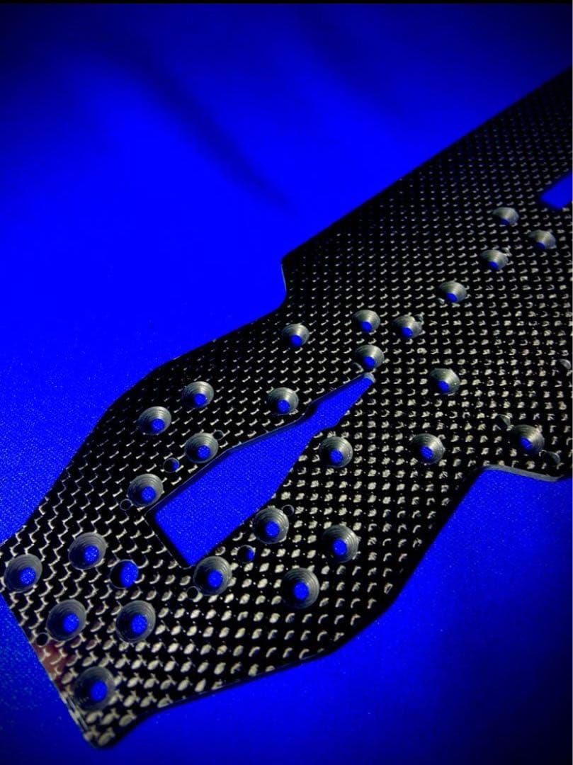 シュマッカー 製　Mi9用　シャーシ　蕨山Carbon