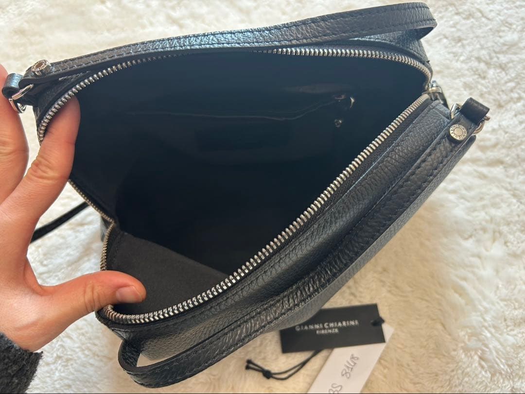 GIANNI CHIARINI BS8148 ブラック ショルダーバッグ