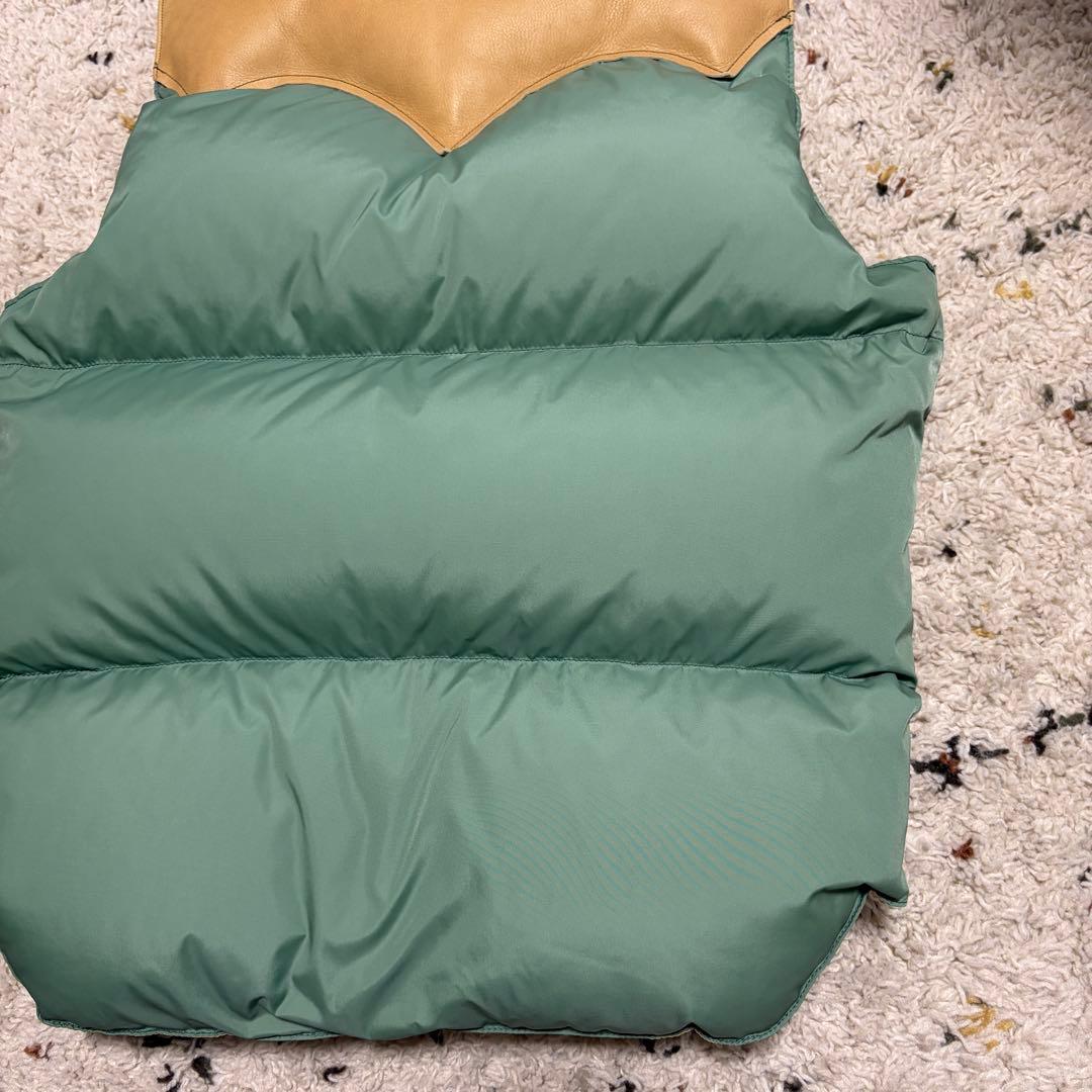 【美品】ロッキーマウンテンフェザーヘッド　ダウンベスト　40サイズ