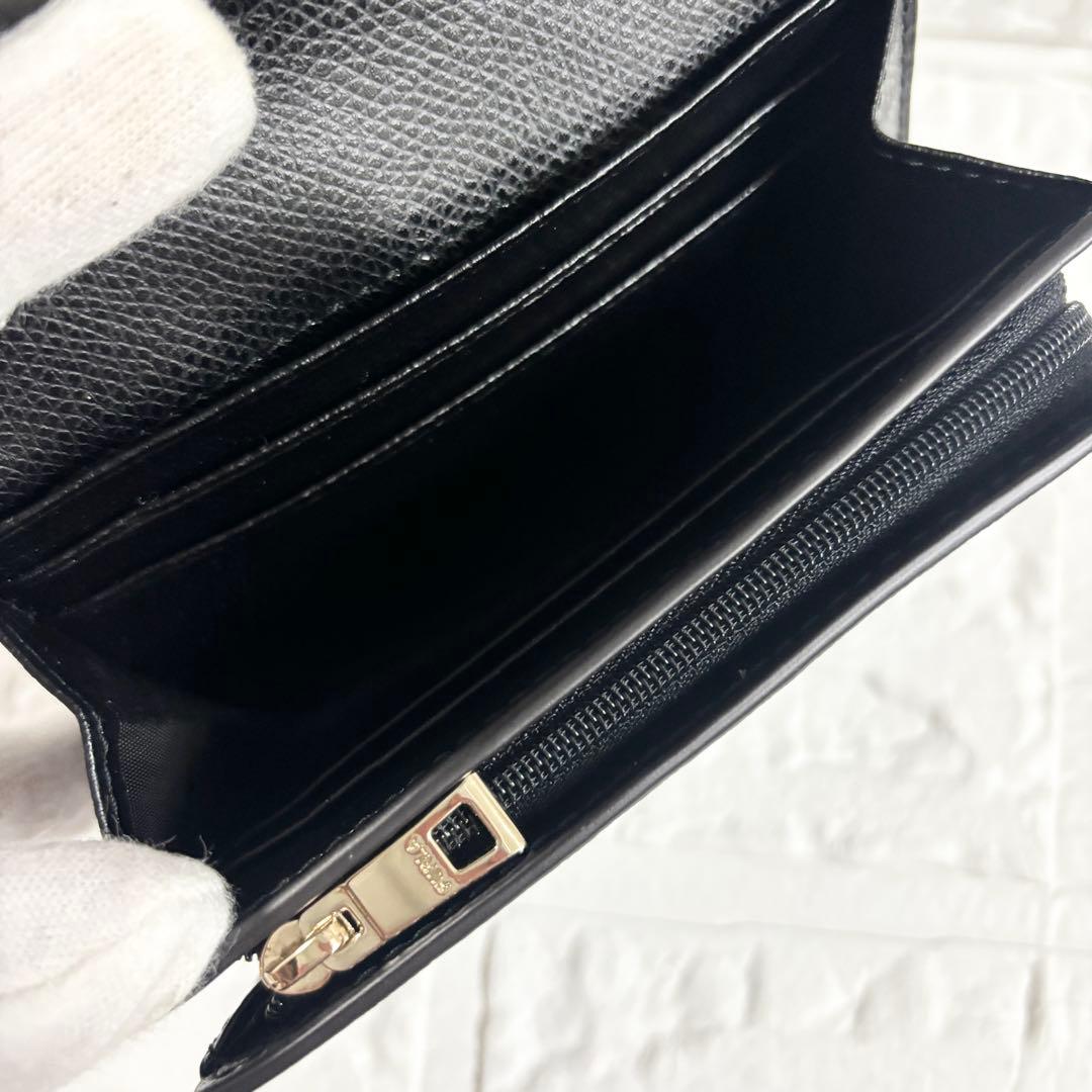 【極美品】フルラ　カメリア　コンパクト財布　M　二つ折り　ブラック