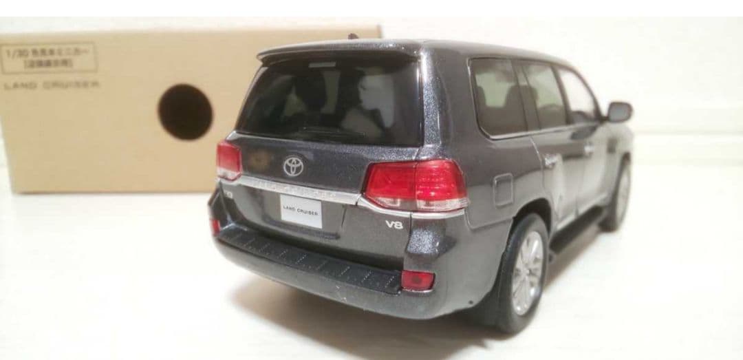 TOYOTA／ランドクルーザー／colorグレーメタリック（１Ｇ３）／外箱付き
