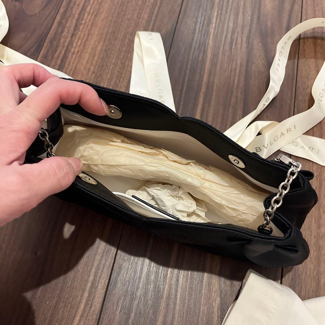 BVLGARI ブルガリ　ブラック サテン パーティーバッグ