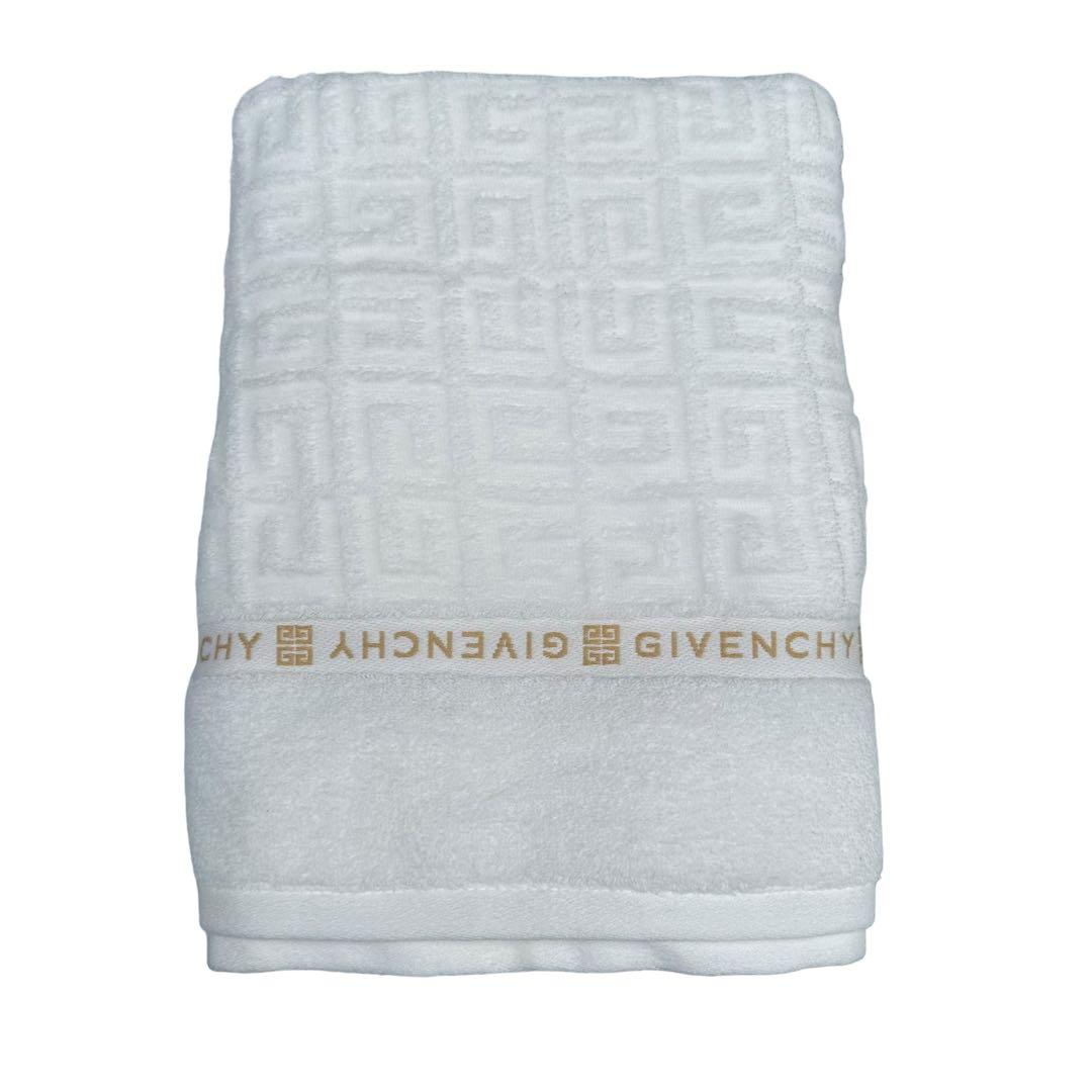 GIVENCHY ジバンシー バスタオル ロゴ 白 ホワイト 柄 タオル - メルカリ