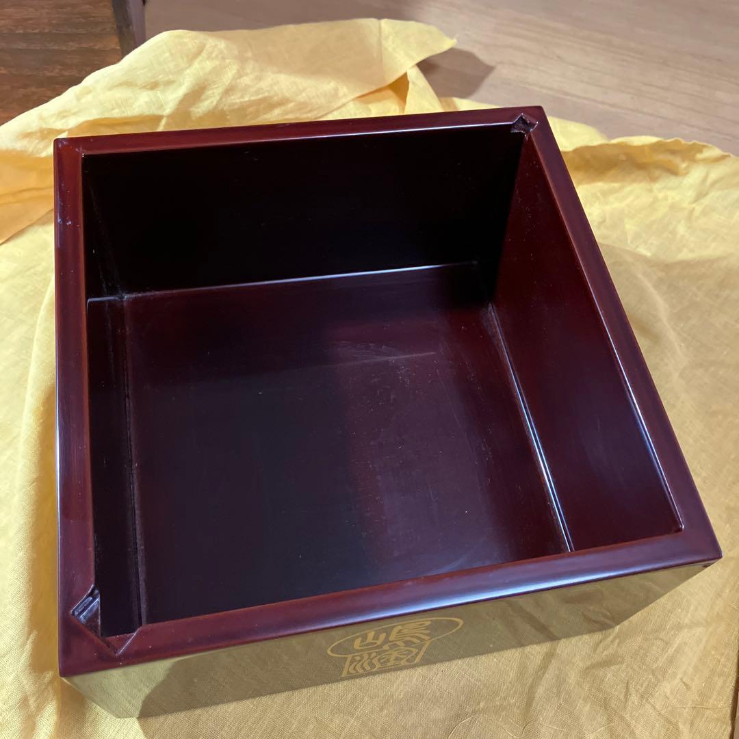 溜塗り枡形菓子器竹箸付き（輪島塗り　山崖松花堂）