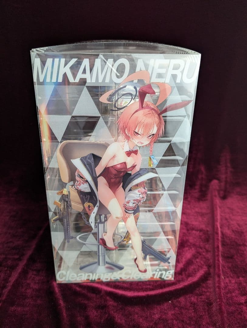 ブルーアーカイブ　美甘ネル　バニーガール　スピリテイル