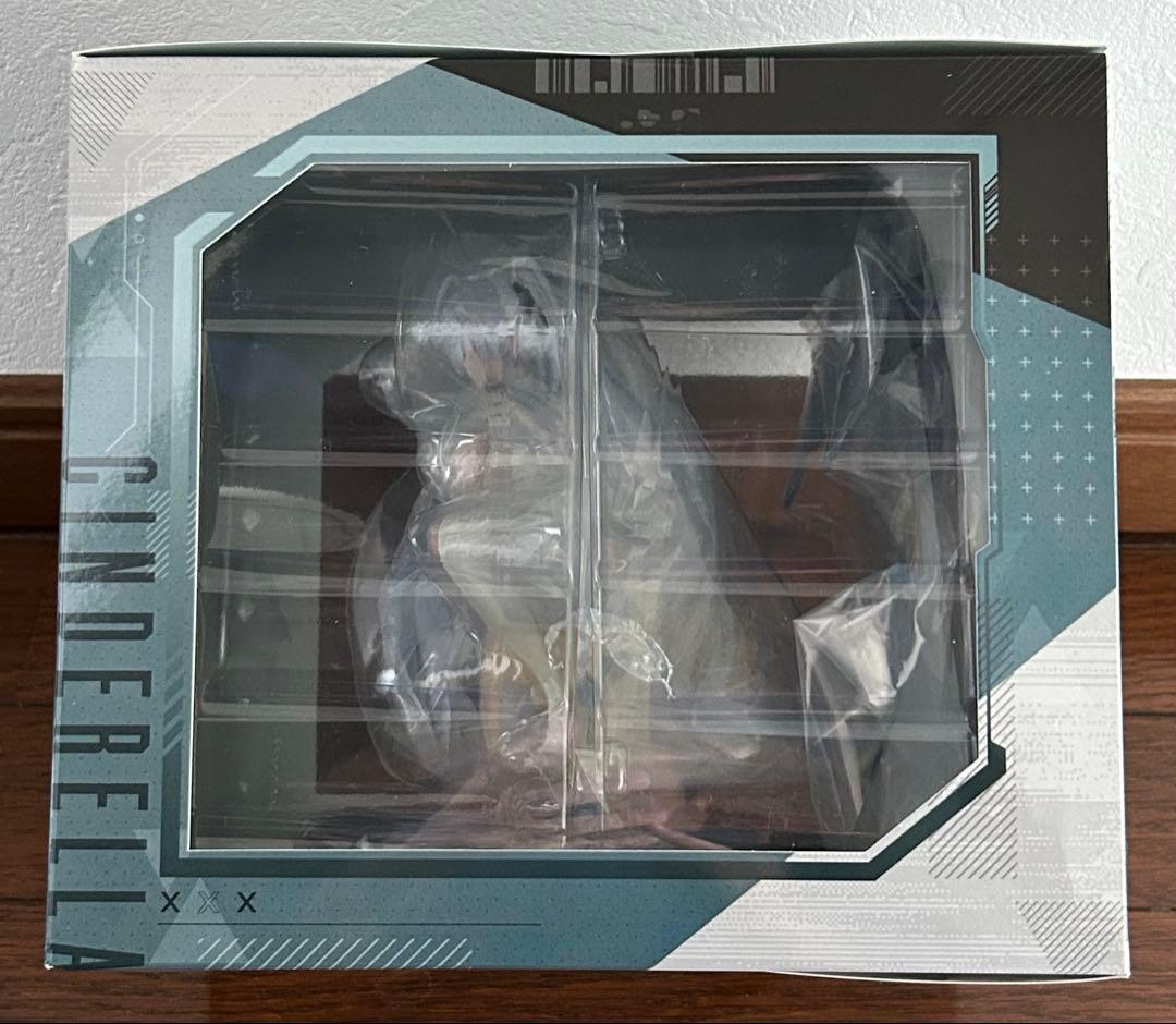 一番くじ　NIKKE Ｂ賞　シンデレラ フィギュア 未開封　＋おまけ付き