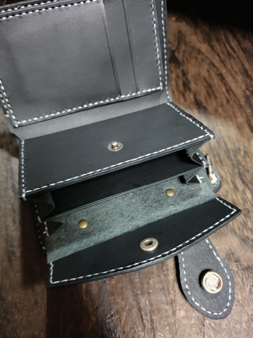 ブラック☆MiddleLeatherWalletミドルウォレット✮フラップ全縫い