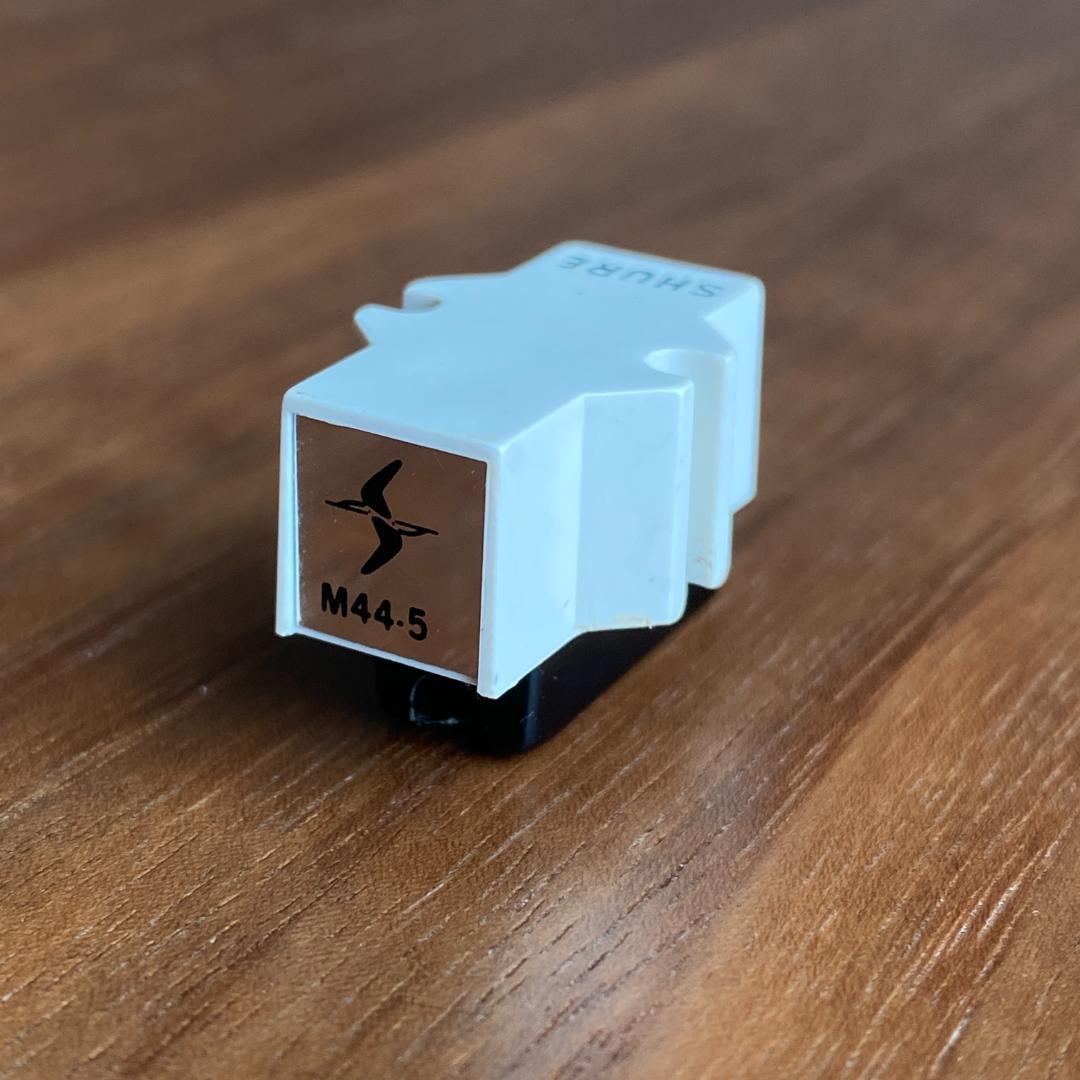 初期 Shure M44-5 白 カモメ 銀ラベル カートリッジ 動作確認済み① 初期 Shure M44-5 白 カモメ 銀ラベル カートリッジ 動作確認済み