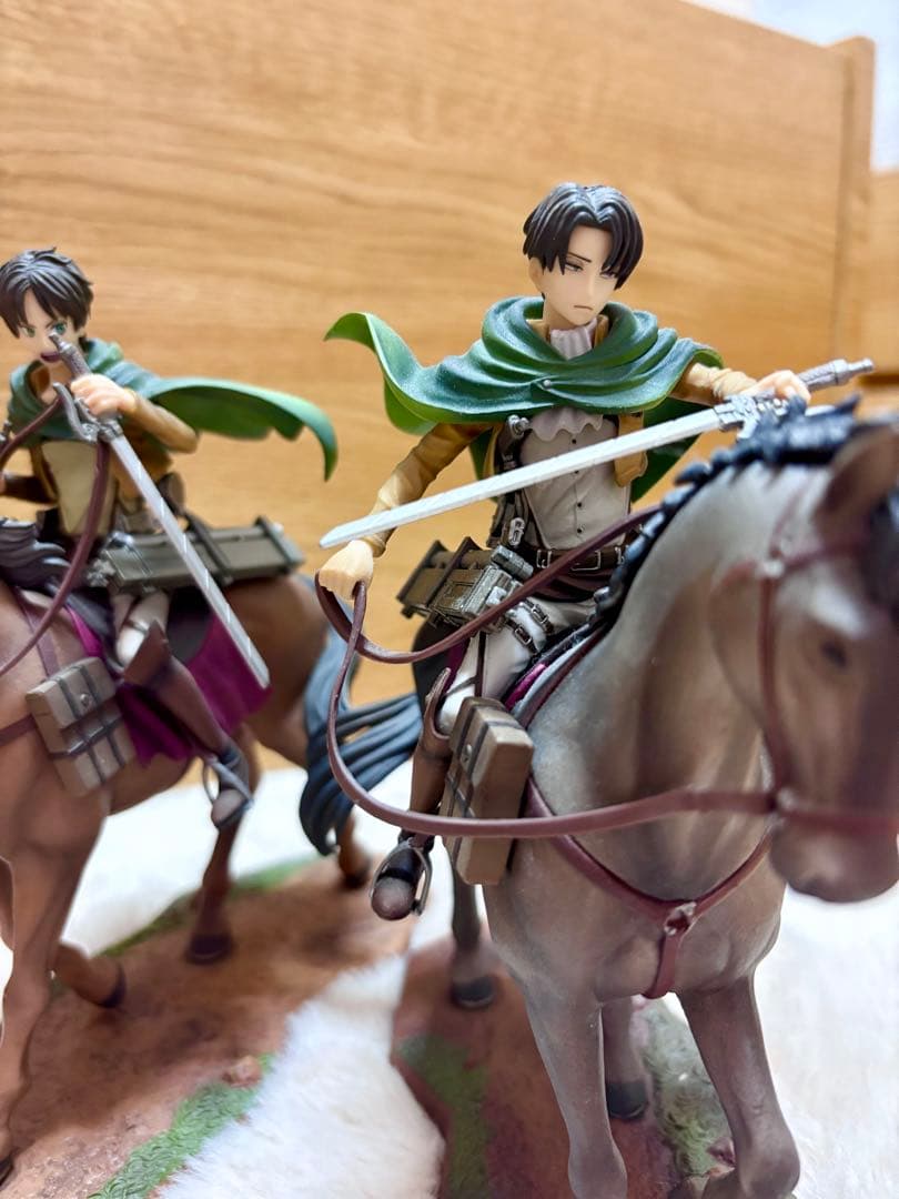 一番くじ 進撃の巨人 -壁外調査女型捕縛作戦- エレン リヴァイ 騎馬
