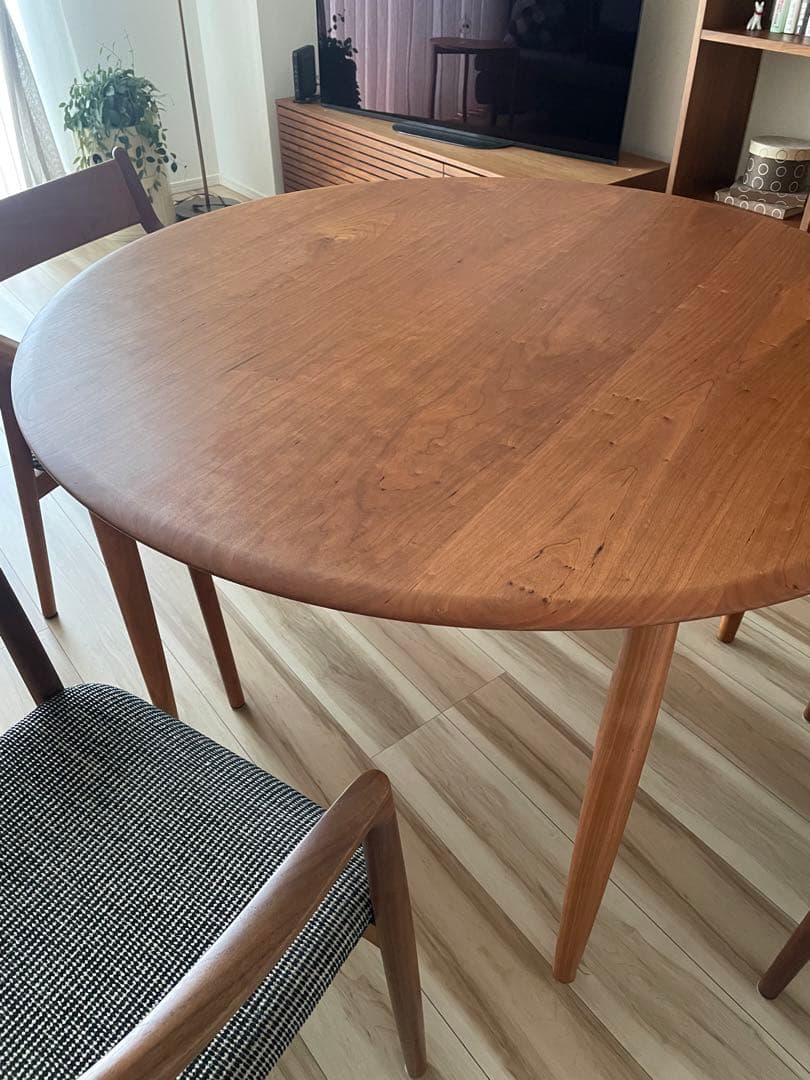 カイクリスチャンセン　universe table ブラックチェリー　110