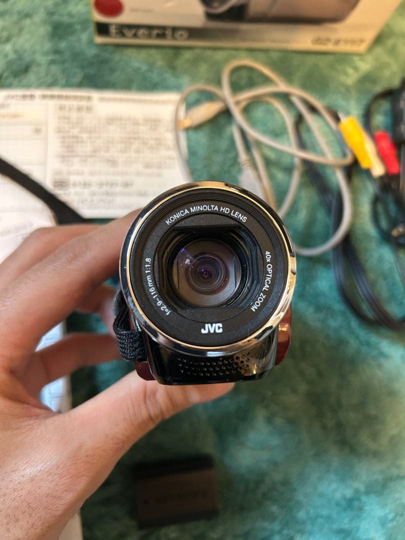 美品 JVC Everio GZ-E117 バッテリー2個付 ビデオカメラ - メルカリ