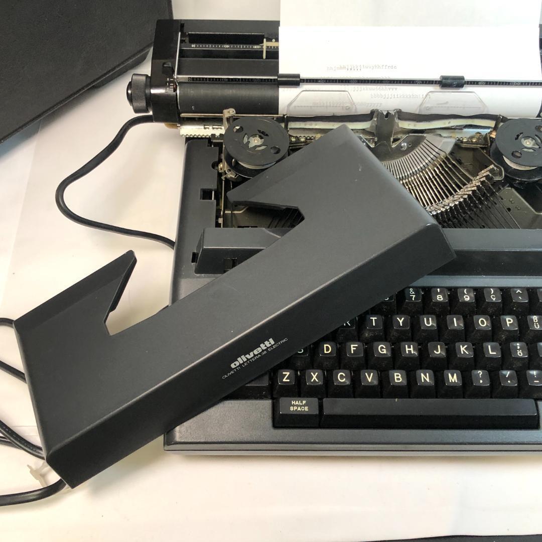 タイプライター、オリベッティ LETTERA 38 電動 動作確認済 スペイン製