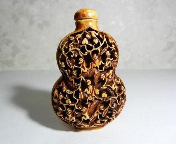 中国の古いツボ