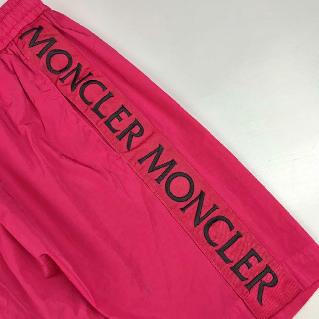 美品☆モンクレール・ワッペン付 ブランドロゴ刺繍ライン スイムパンツ