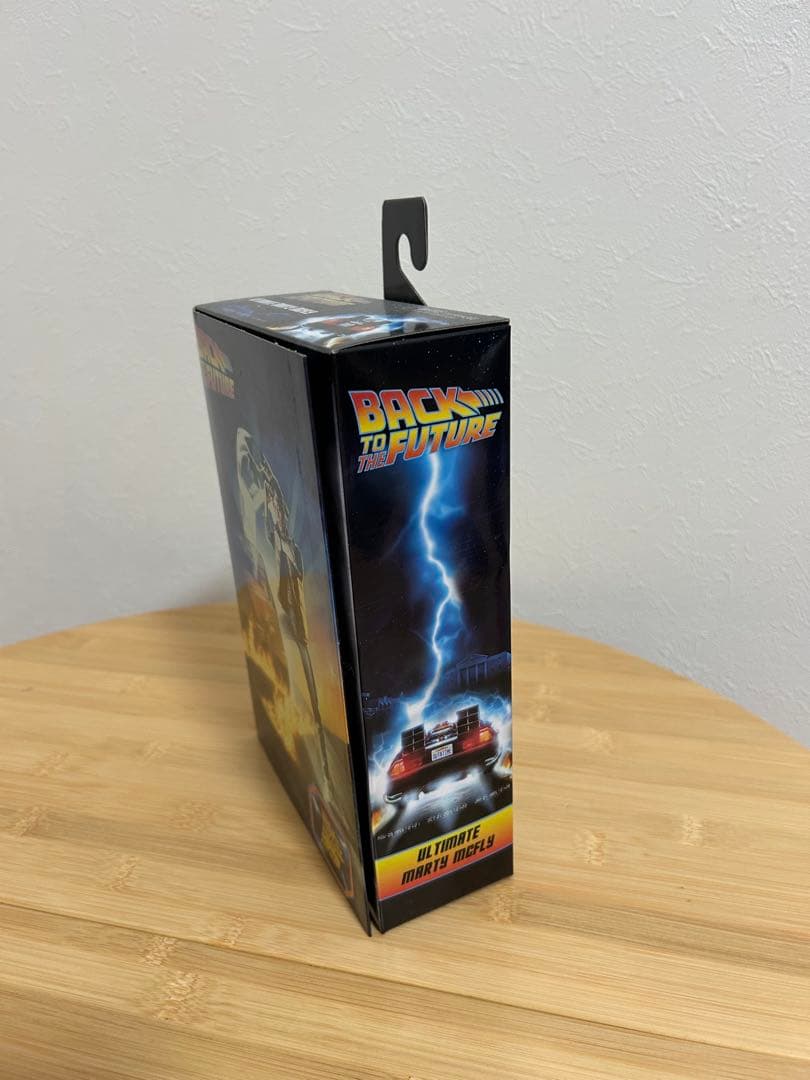 NECAバックトゥザフューチャー マーティー マクフライ フィギュア