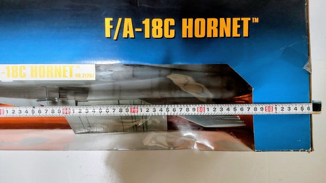 ELITEエリート 1/18 　F18Cホーネット模型