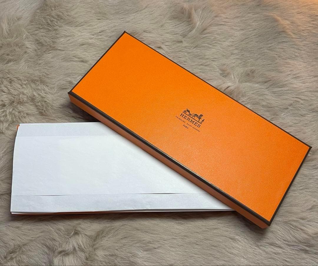 新品 未使用 HERMES ハンドタオル タグ付 丸の内店購入 HERMES 【名
